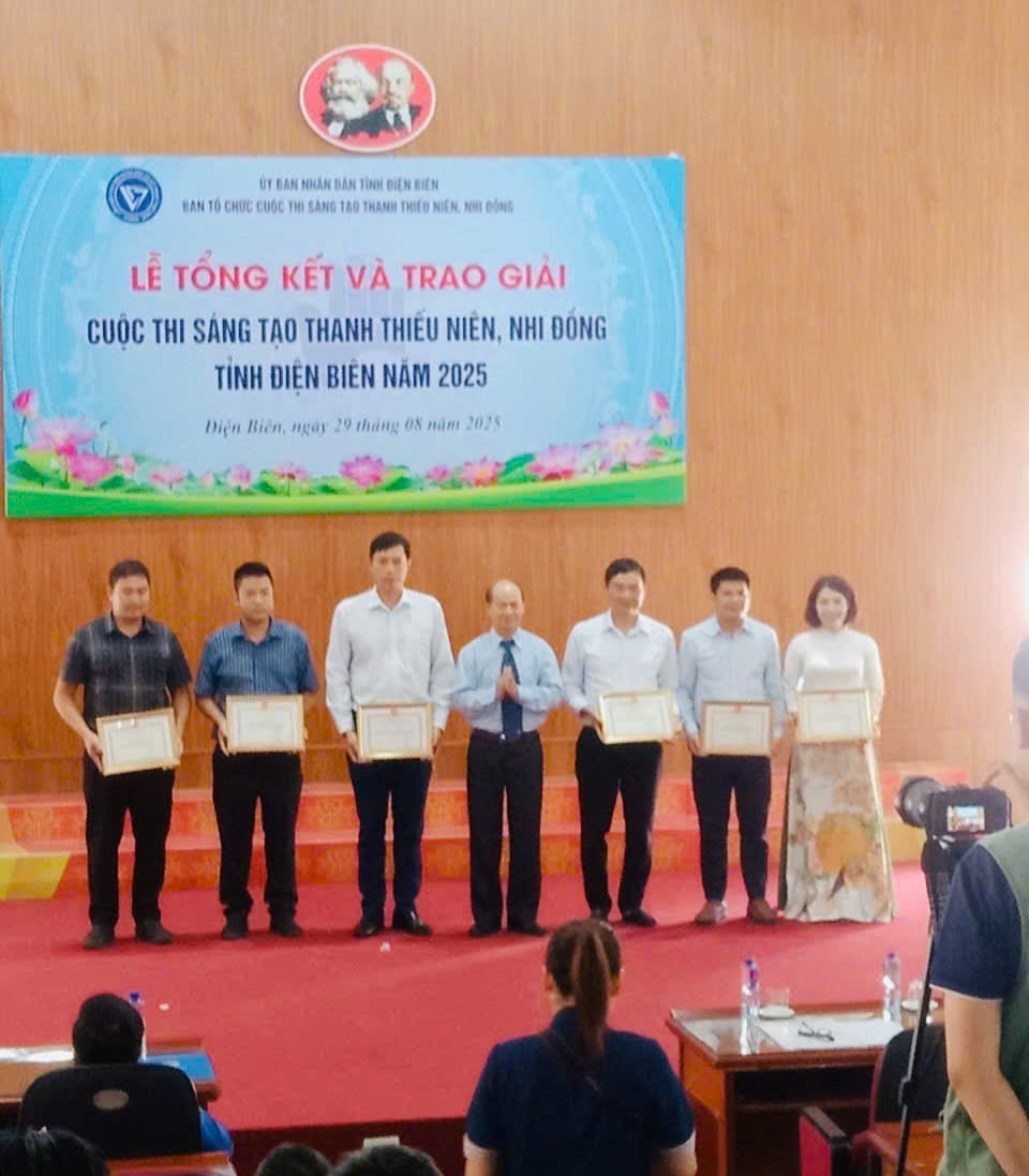 z6957758743602 b89c6ed7812729bb3fea45fc5e8bbea8